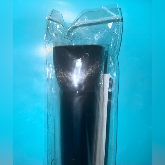 Algenist Reveal Dual Ended Buffing Brush. Thick, Spread, Smooth, Face, Blend - Picture 5 of 6